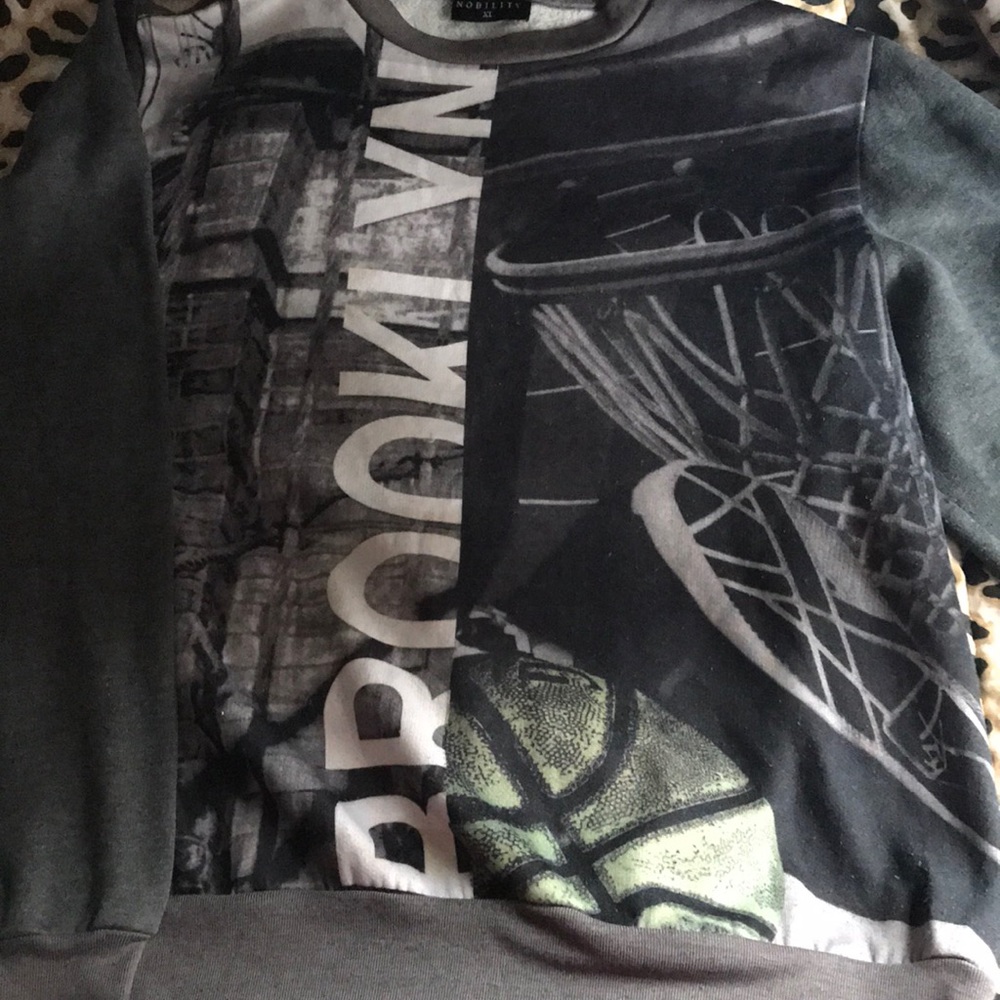 Brooklyn crewneck